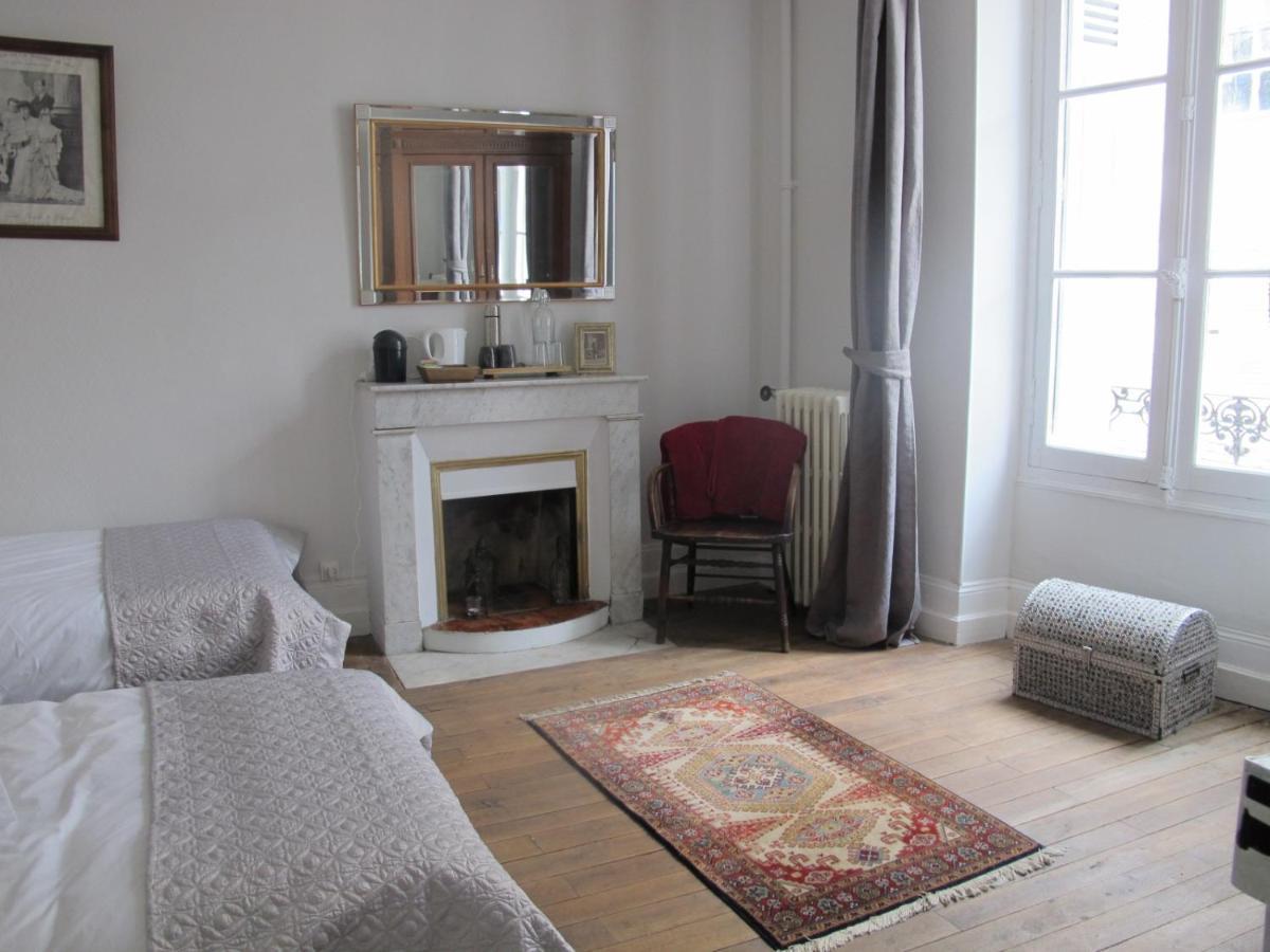 Bed and Breakfast Chezlola Civray  Exterior foto